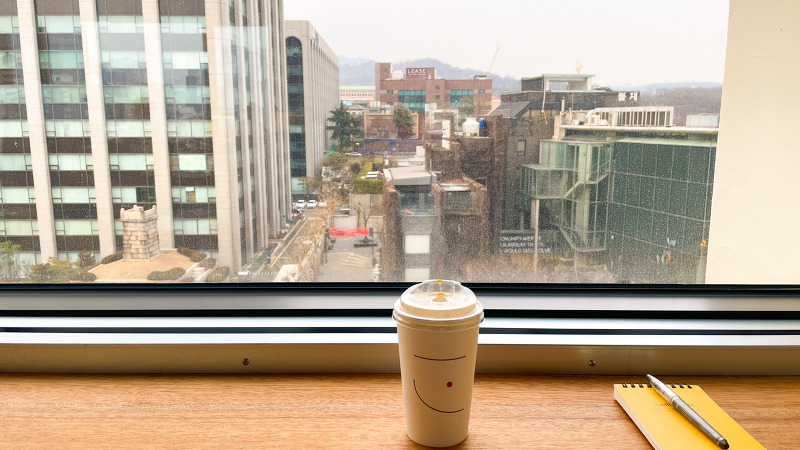 [ 안국역 카페 ] 카페 텅 비어 있는 삶 :: 7층에서 바라 본 서울 풍경