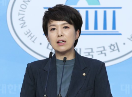 김은혜 의원이 대통령 당선인 대변인에 임명되었습니다.