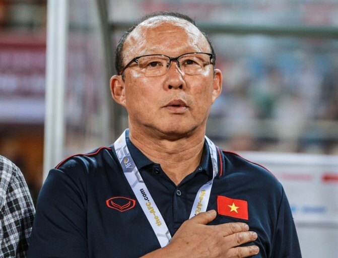 - '베트남의 히어로' 동남아 축구 역사를 바꾸고있는 축구감독 [박항서]