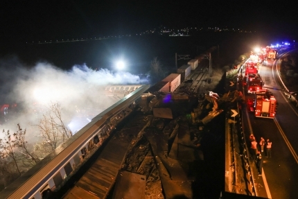 그리스 열차 2대 충돌 이유 화재 불 최소 26명 사망, 85명 부상 트위터 영상 사고 원인