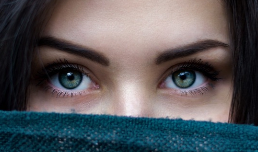 눈 건강 영양제 루테인 효능과 부작용 복용 시간 방법 알아보기