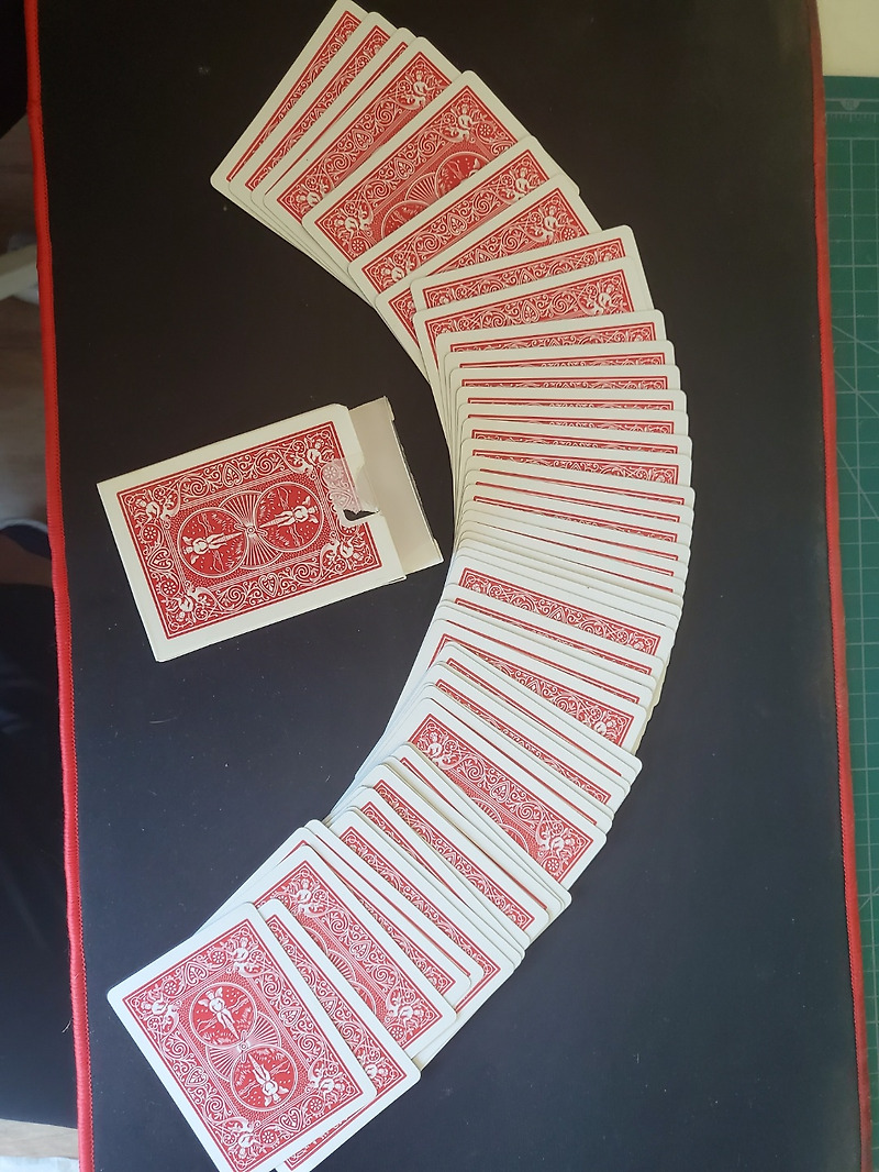 바이시클 카드로 하는 카드기술 2단,3단컷 섞이지않는 카드