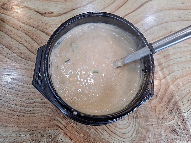 고소한 콩맛이 살아있다, 콩비지찌개(Pureed Soybean Stew)