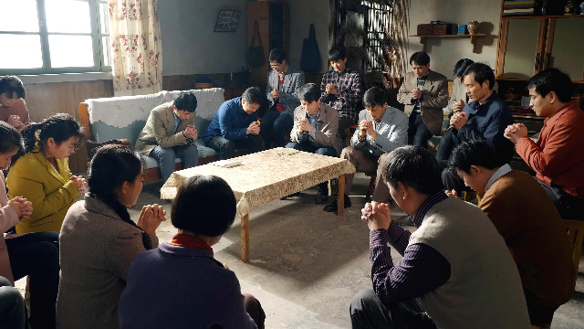 전능하신 하나님이 교회에서 나타나 사역하면서 펼치신 넷째 시련, 부각물의 시련