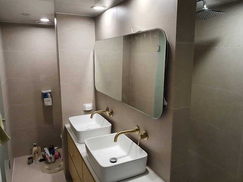 30평대 아파트 화장실 인테리어, 타일, 변기, 샤워기, 거울 등 악세사리