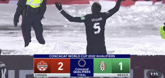캐나다가 멕시코를 누르고 월드컵 진출에 한발짝 다가갔습니다.