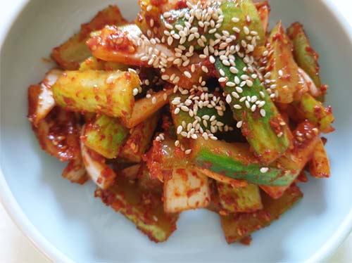 초간단 반찬 '오이무침' 만들기 / Spicy cucumber side dish