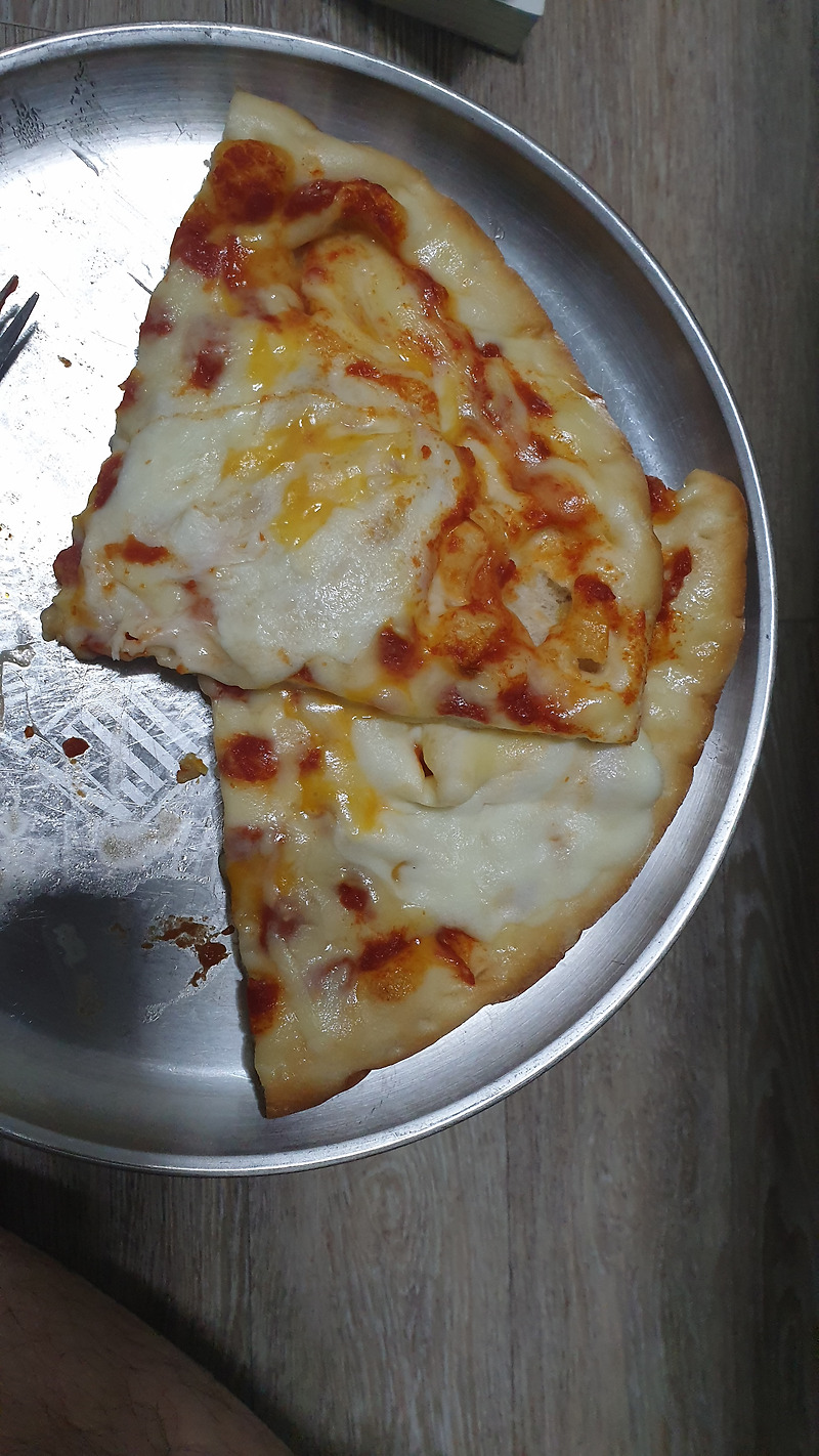 오뚜기 6포르마지 피자 - 다양한 치즈 맛있는 피자