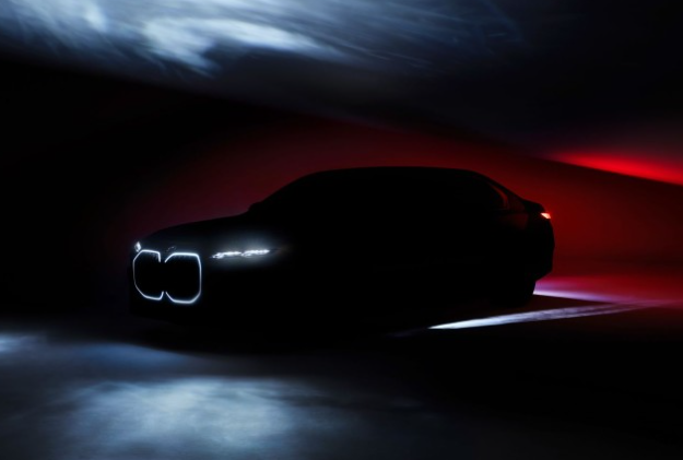 BMW X7 페이스리프트 2023년식 실내외 디자인 유출과 출시 소식