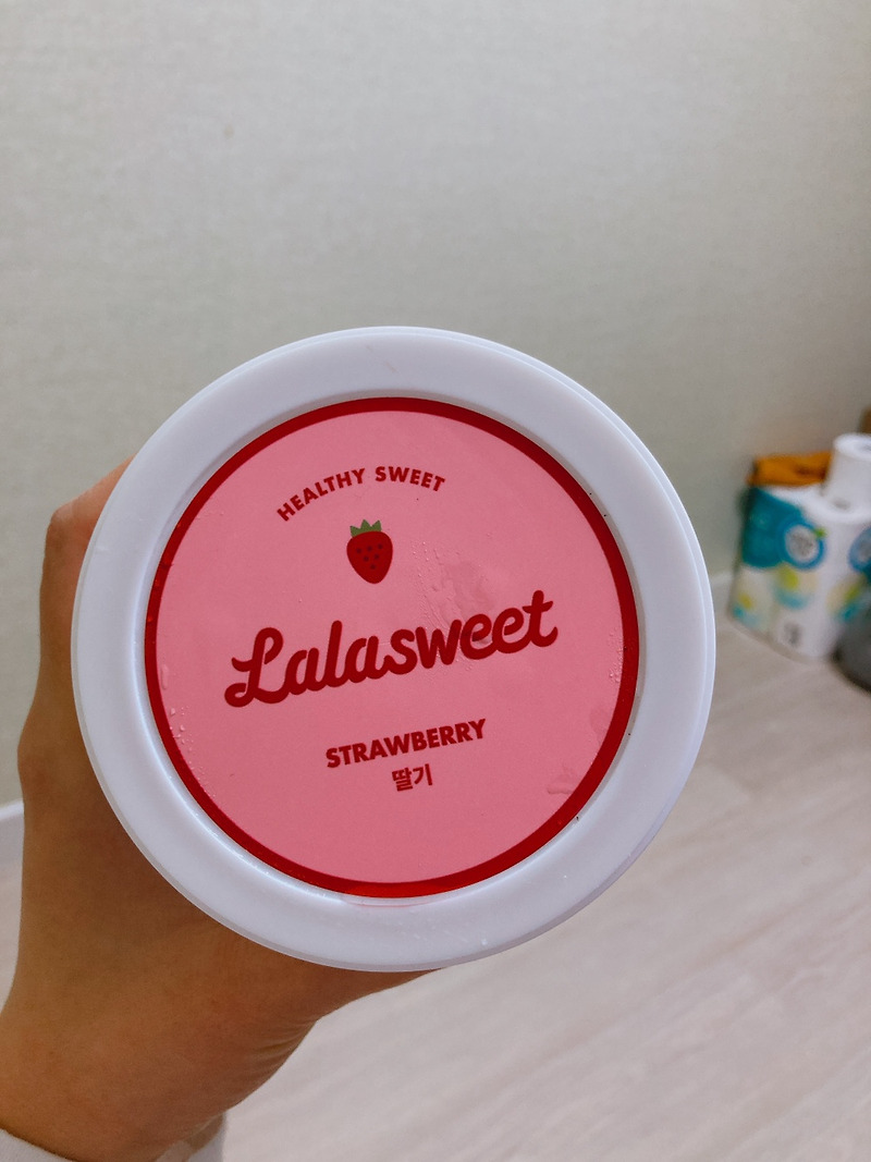 다이어트 아이스크림 2탄 라라스윗 딸기맛 후기