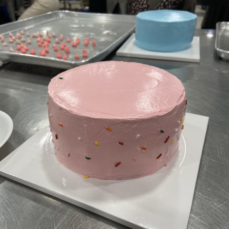 케이크 디자인 수업 (6) 머랭쿠키 케이크 디자인하고 만들기 (근로자 내일배움 카드 - 케이크 디자이너)