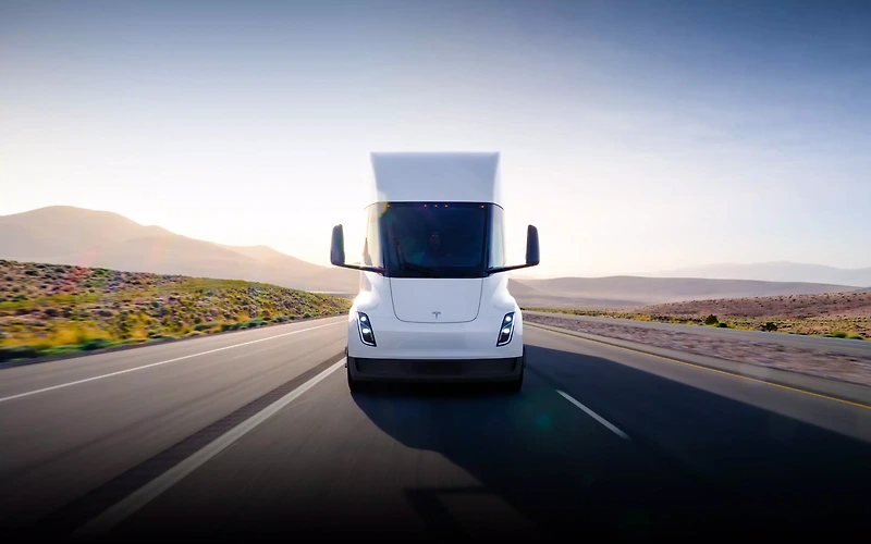 테슬라, 전기 상용차의 새로운 시대를 열다. Tesla Opens New Era for Electric Commercial Vehicles