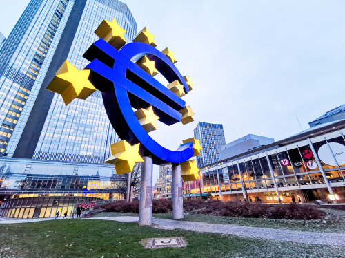 파네타 ECB 집행이사 “가상자산은 불타 없어지지 않는다…온라인 도박처럼 규제해야”