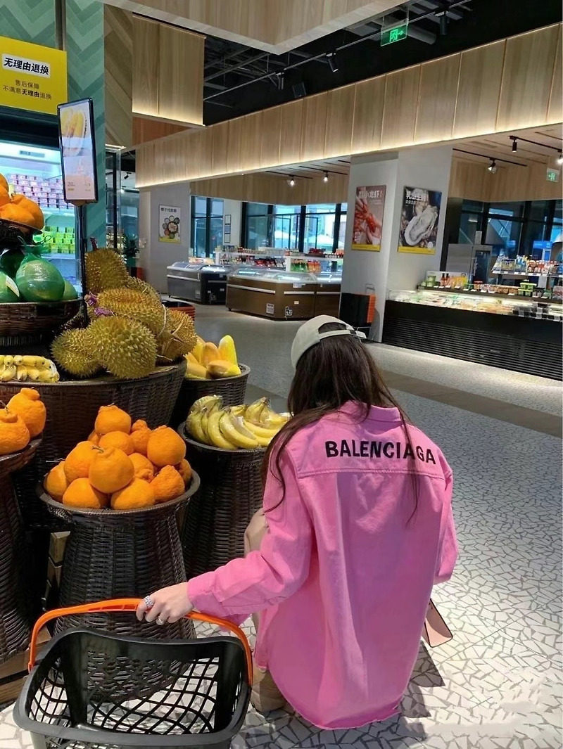 [BALENCIAGA] 발렌시아가 백 로고 데님 셔츠 583239 THW21 8000