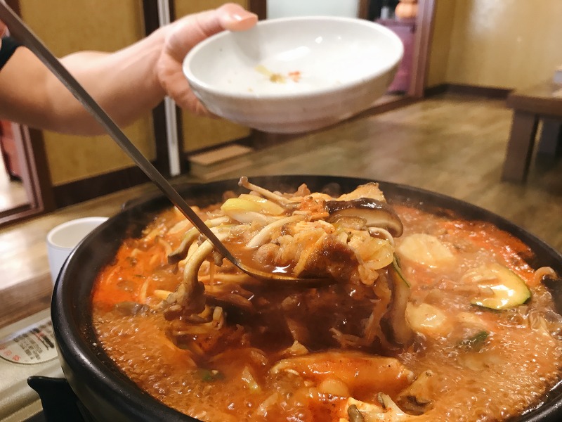 맛집탐방: 원주 현지인 추천 고추장찌개 맛집, 함지박