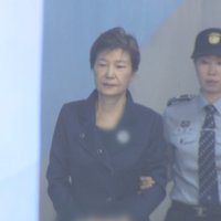 박근혜 파기환송심서 징역 35년 구형