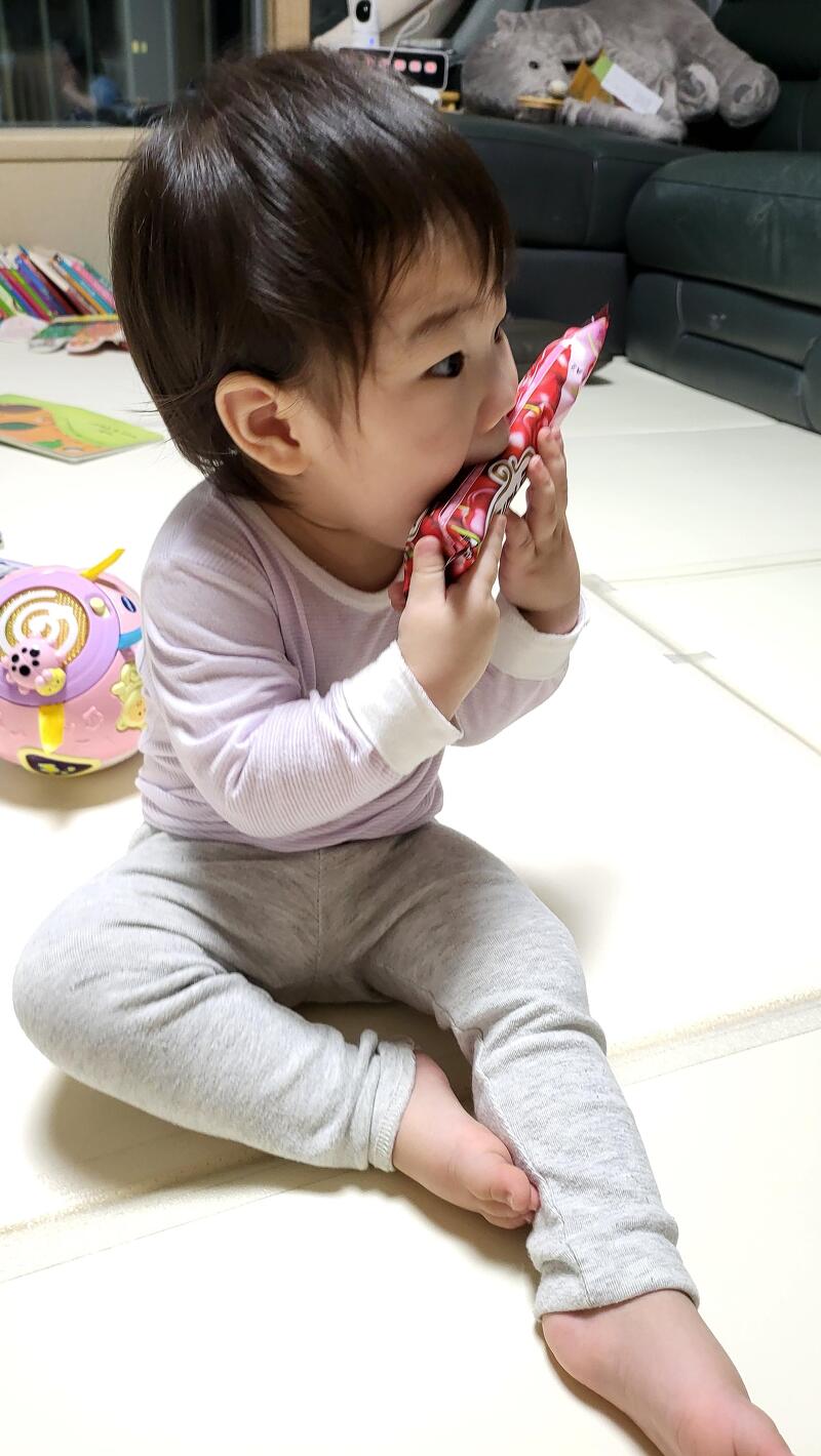 13개월 아기 발달사항 손가락 포인팅 걸음마 까꿍놀이 아함아함