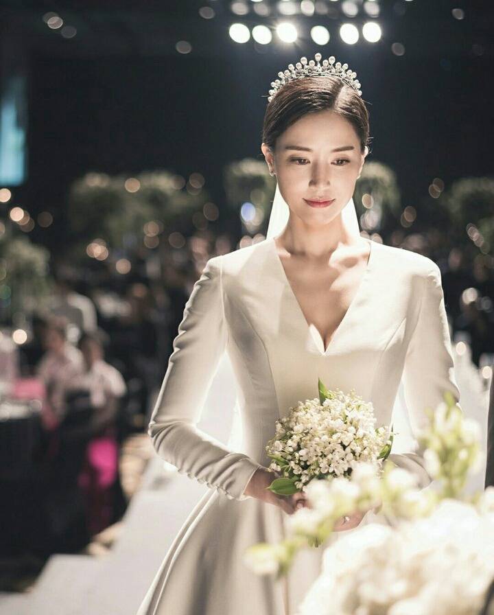 공현주 결혼식 몸매 화제 비행소녀 웨딩드레스 사진