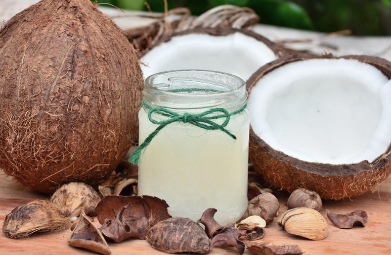 [건강정보]코코넛오일의 효능과 효과, 사용법 그리고 부작용 모든것을 알아보자!