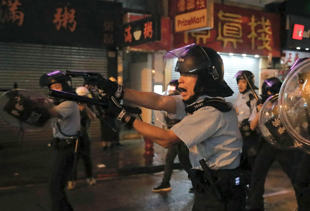 Hong Kong police live-fire warning, demonstrations in downtown...Cancel 