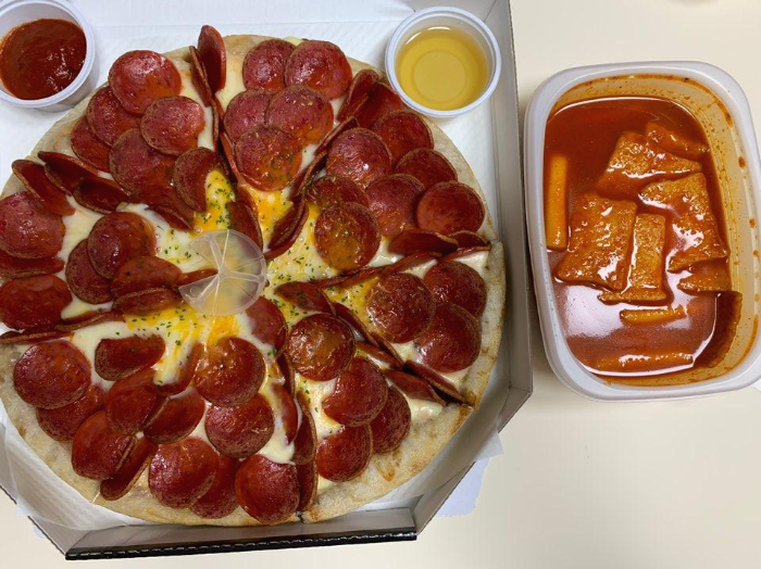 피자마루 - 페퍼로니 치즈 폭탄 피자 (동상이몽 박시은 피자)