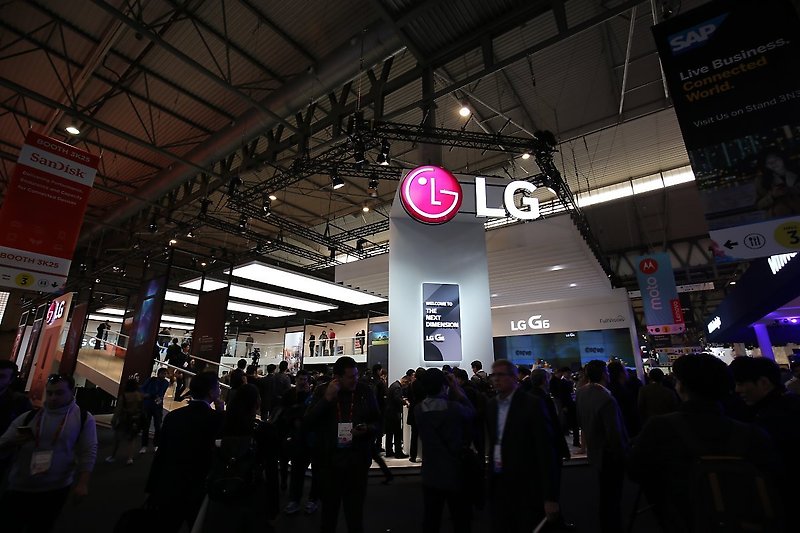 LG전자 'LG Q51' 로 실속형 핸드폰 출시