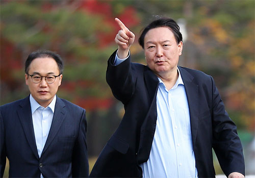 대법원 공소장 한국당에 제공불가 김명수 대법원이 어련하겠습니까?