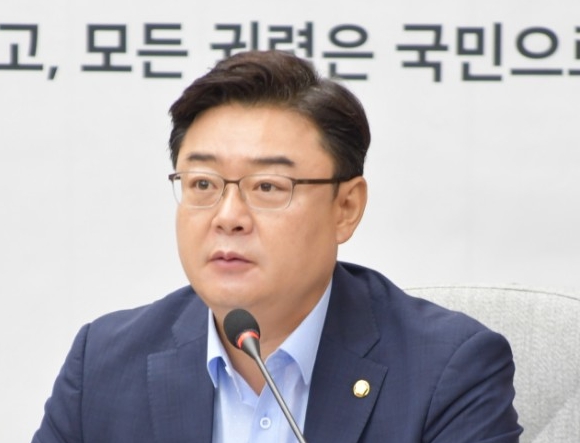 김성원 의원 프로필 학력 나이 막말