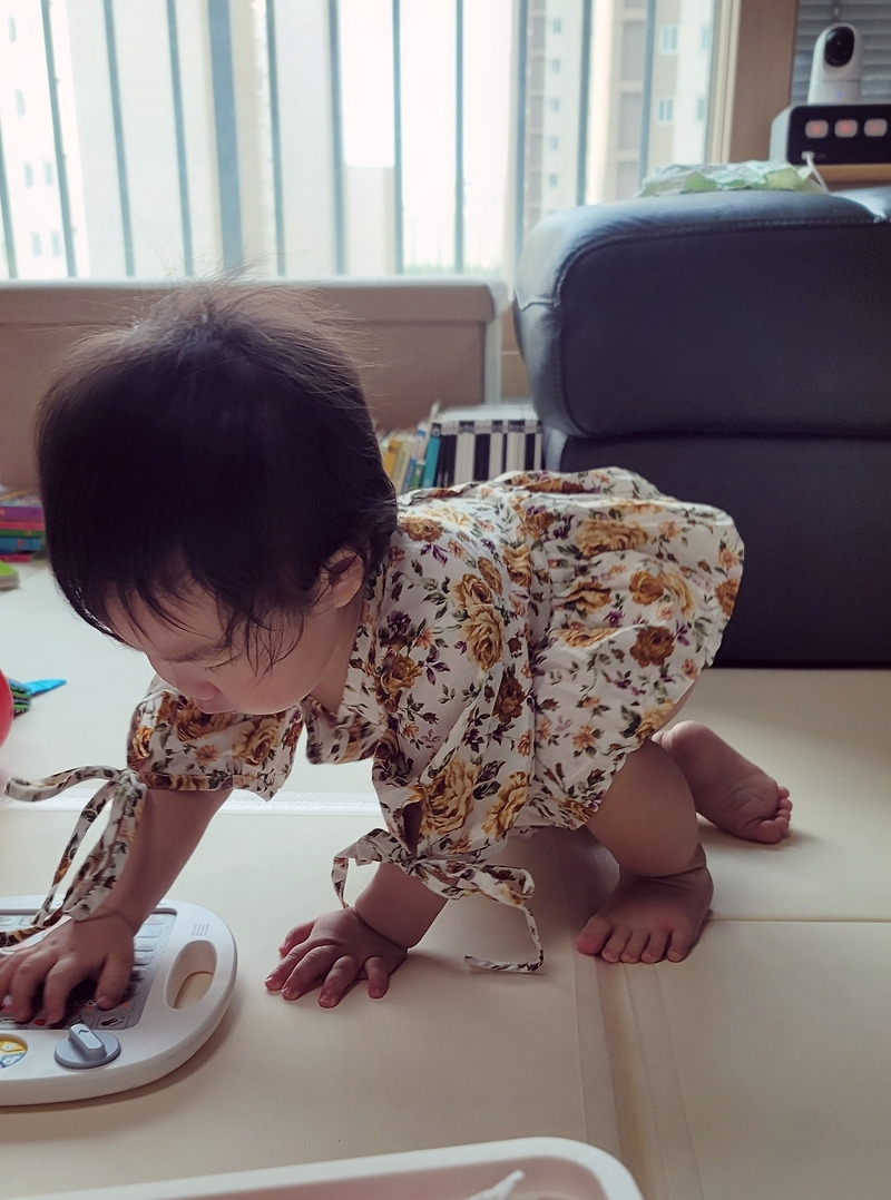 육아일기 아기 병풍 차트 벽보 분유 못끊은 13개월 아기
