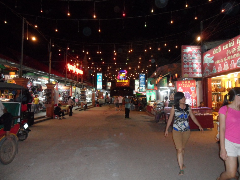 캄보디아 카지노&호텔 - 캄보디아 밤문화, 시엠립 나이트마켓1