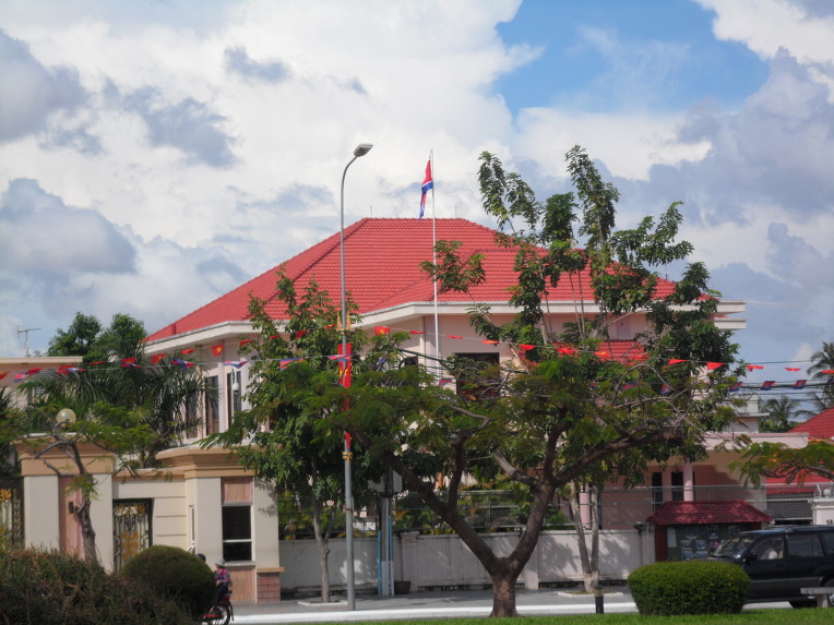 캄보디아 시엠립 소폰빌라 게스트하우스 - 프놈펜 훈센총리집과 북한대사관 이웃사촌