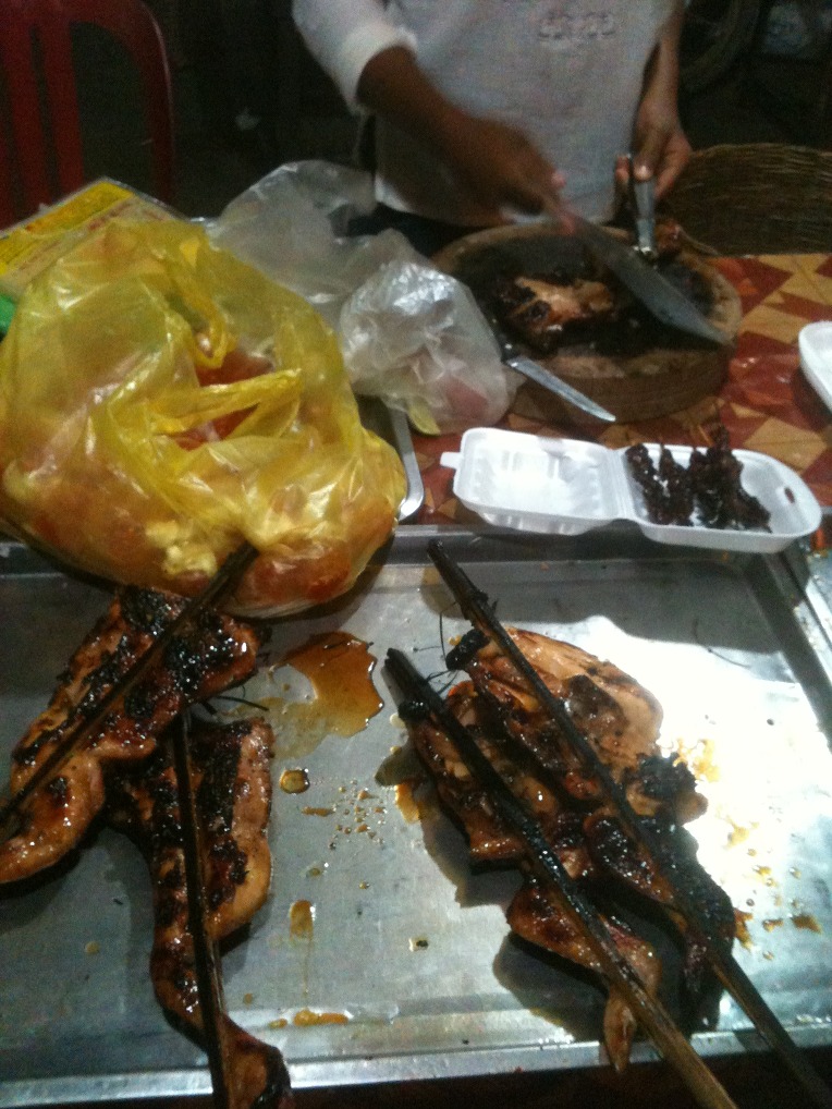 캄보디아 시엠립 소폰빌라 - 캄보디아 길거리 음식, 치킨 바베큐