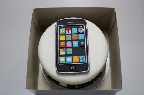 iPhone cake from Charm.