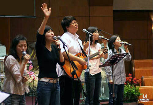 왕 되신 주 앞에 (Offering) - Markers Live Worship