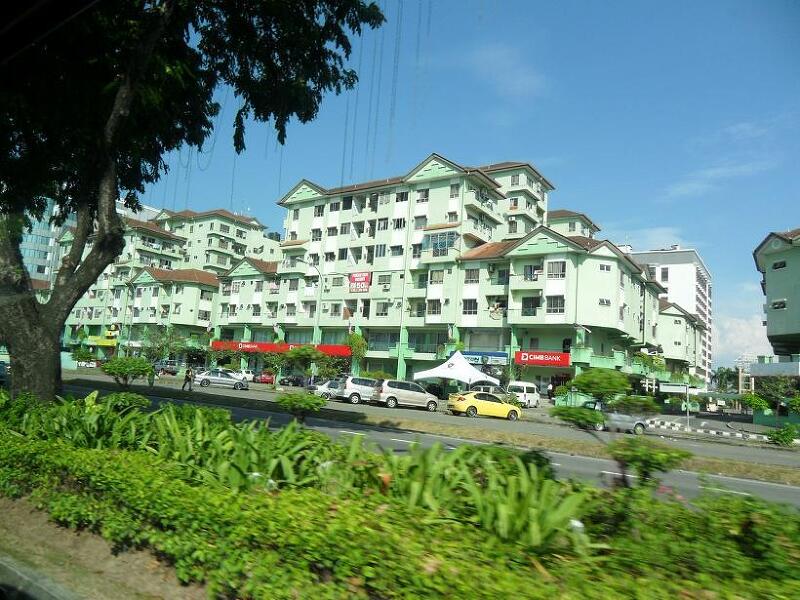 코타키나발루 드라이브, 건설 중인 많은 아파트들 - 말레이시아 14
