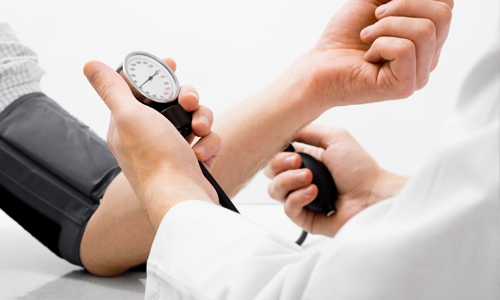 합병증 관리가 중요한 고혈압 증상과 원인 및 치료