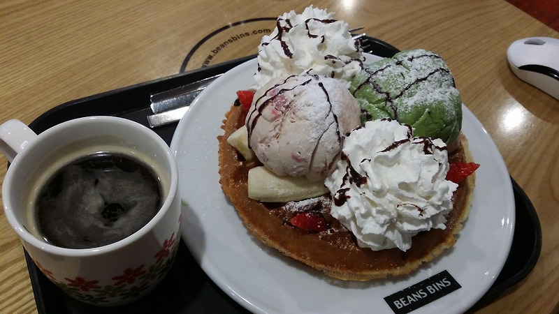 판교 카페거리, 맛있는 아이스크림 와플 발견! 빈스빈스 (딸기 와플 vs 아이스크림 와플)