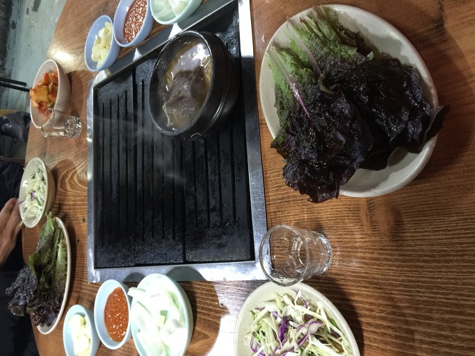 삼겹살보다 육즙이 살아있는 덩어리 생고기 <고바우> 서울연탄고기맛집