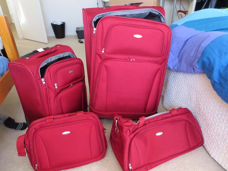 4-Piece Samsonite Lightweight Luggage Set 구매후기