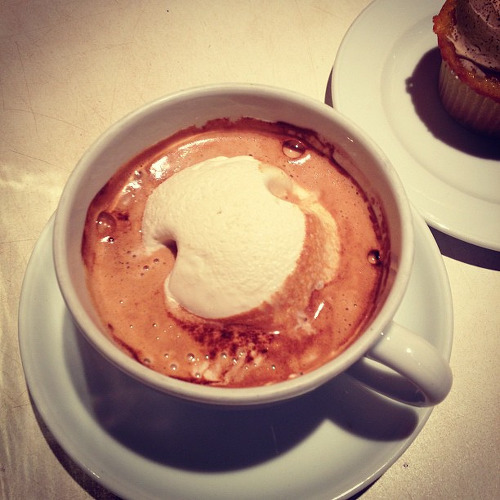 아포가토, 커피에 달콤한 아이스크림이 풍덩