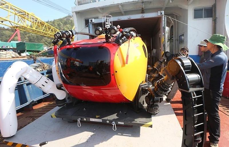 마도해역에 발굴에 투입된 크랩스터 CR200은 어떤 로봇?