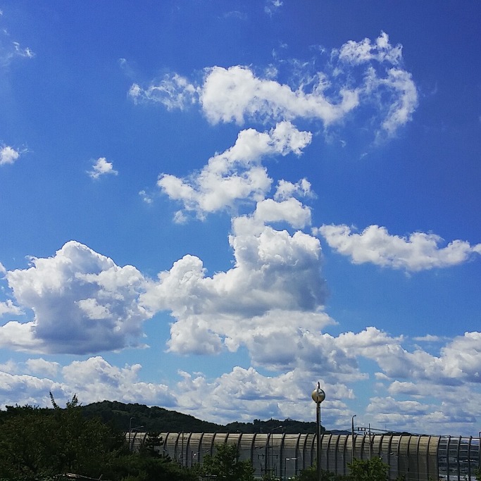 인스타그램, 늦여름의 맑은 하늘 구름