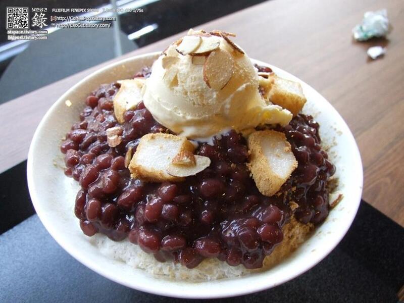 [송파구 팥빙수 맛집 :  이색카페] 2Cafe 국산팥으로 만든 팥 우유빙수 - 먹거리 X파일 준 착한 식당 팥빙수