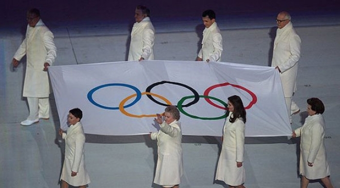 소치 동계 올림픽기 기수논란과 88 서울 올림픽기 기수