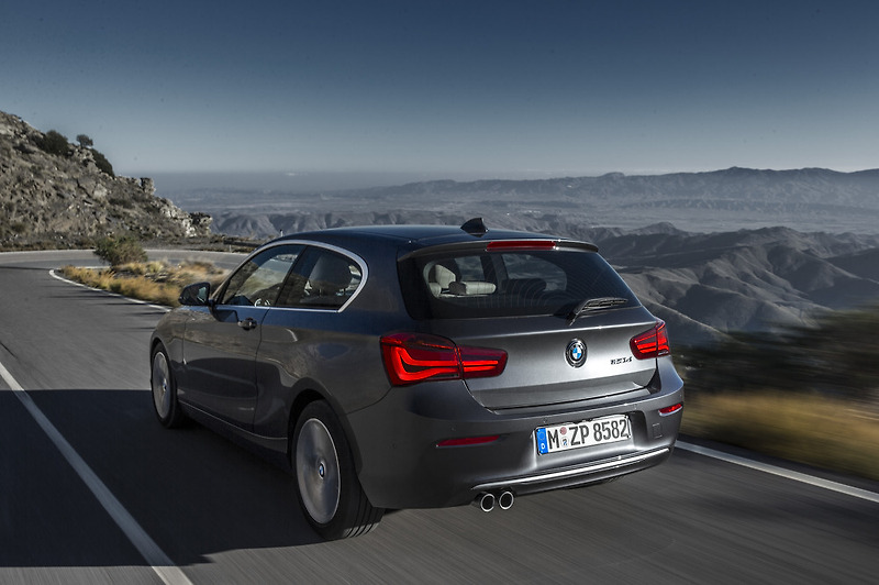 훨씬 예쁜 2015 BMW 1시리즈 페이스리프트 대용량 사진들
