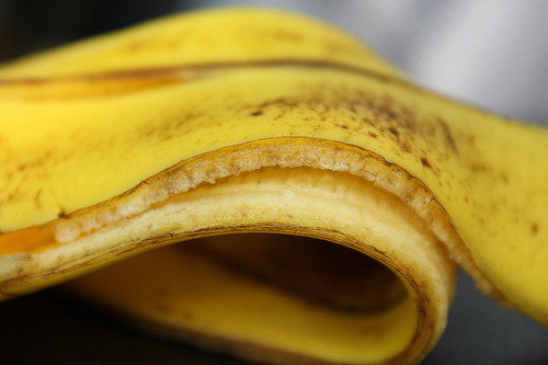 바나나 껍질의 활용법