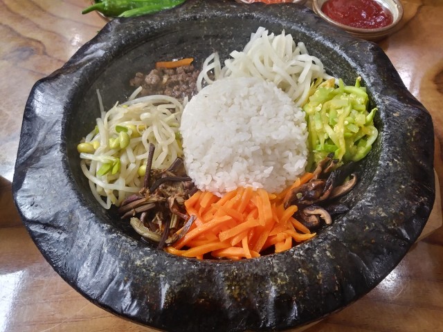 울산 삼산동 두울원 돌판비빔밥 도 맛있는집