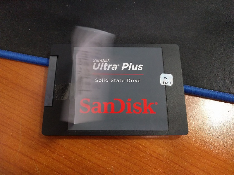 샌디스크 SSD Ultra Plus 128기가 - 불량건