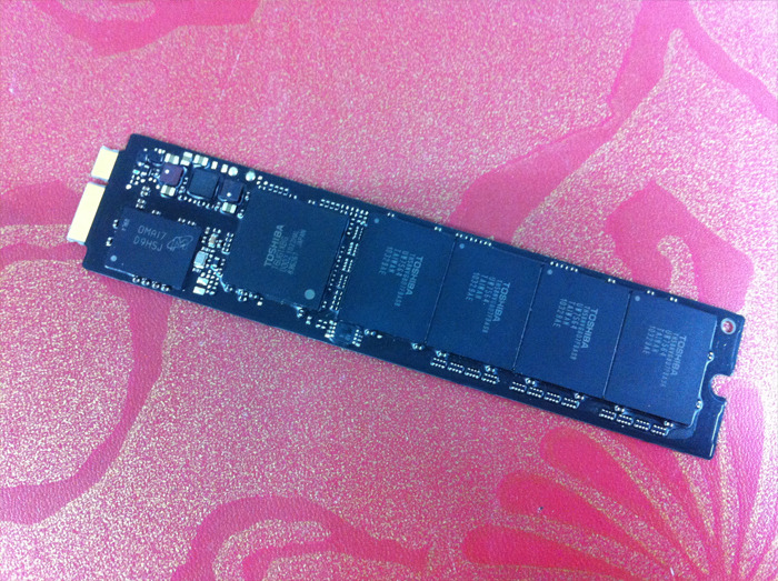 [맥북수리] 맥북에어 2010/11 SSD를 일반 노트북 HDD에 장착하기