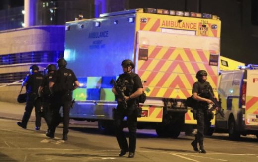 아리아나그란데 콘서트 영국 맨체스터경기장에서 폭발사고, 다수의 사망자 발생